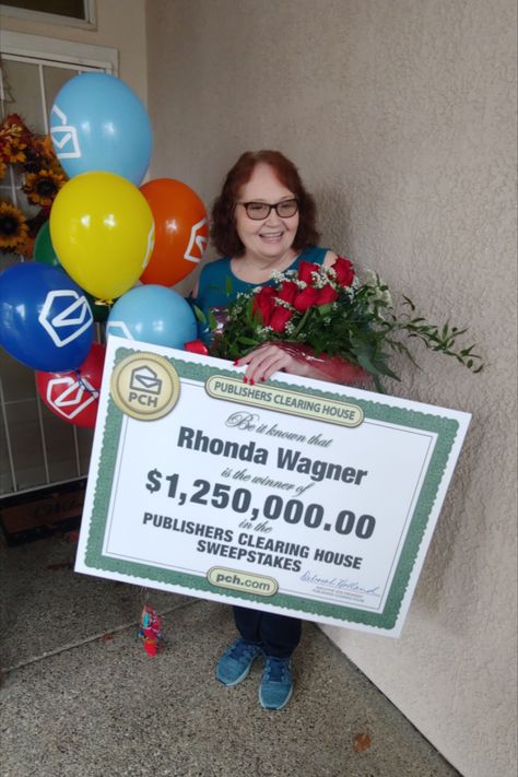 Congratulations, Rhonda! We’re making dreams come true with our $1,250,000 Dream Home giveaway (Gwy #18000)! The PCH Prize Patrol traveled to Rhonda’s home sweet home in Roseville, CA. They surprised Rhonda as she was returning home from grocery shopping. She plans to use her winnings to help her two children and care for her parents. Eventually, she would love to take a trip to Hawaii! Pch Certificate, Lotto Winner, Pch Dream Home, Grant Money, Food Captions, Credit Card App, Mushroom Tea, Win For Life, Publisher Clearing House