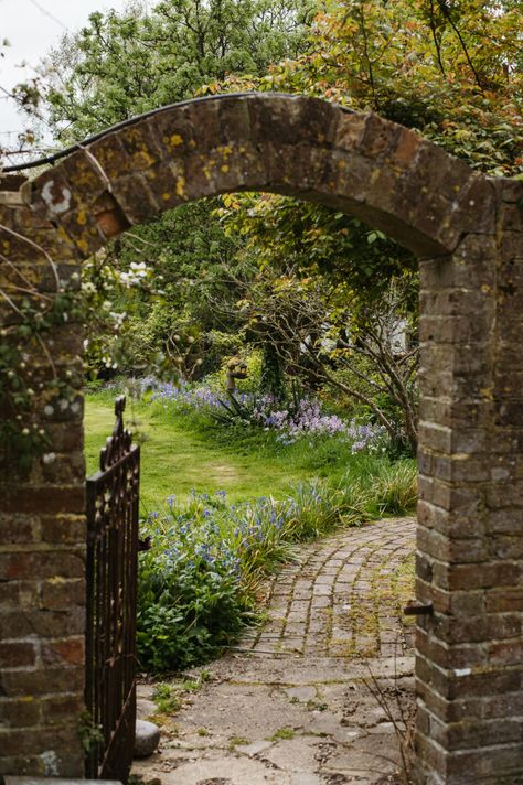 The Plot Thickens: six homes with glorious gardens for sale Garden Wall Aesthetic, 1890s Garden, Victorian House Landscaping, Walled Garden, Stone Fireplace Surround, Benefits Of Gardening, Paved Patio, Victorian Garden, Beautiful Patios