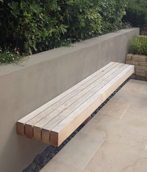 Floating bench / rendered wall michellebrandon.co.uk Floating Bench, Outdoor Bench Seating, Floating Garden, Walled Garden, Garden Cushions, Have Inspiration, Garden Seating, Wooden Bench, Roof Garden