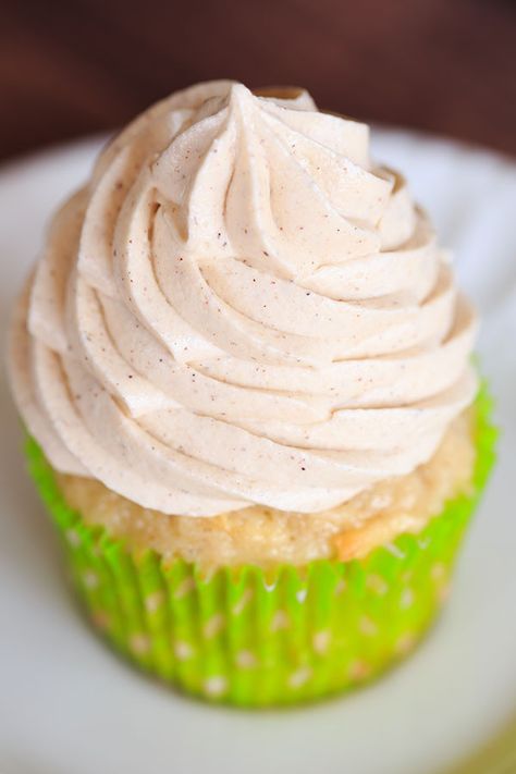 Apple Cupcakes with Cinnamon-Cream Cheese Frosting - A perfect way to kick off fall baking! | http://www.browneyedbaker.com/apple-cupcakes-cinnamon-cream-cheese-frosting/ Snickerdoodle Cupcakes, Brown Eyed Baker, Apple Cupcakes, Amazing Cake, Cinnamon Cream Cheese Frosting, Fall Baking, Snickerdoodles, Savoury Cake, Fall Desserts