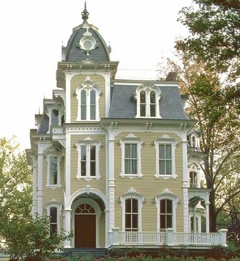 Dormer Window, Rhinebeck Ny, Victorian Exterior, Old Victorian Homes, Victorian Style Homes, Mansard Roof, Old Mansions, Yellow House, Victorian Mansions