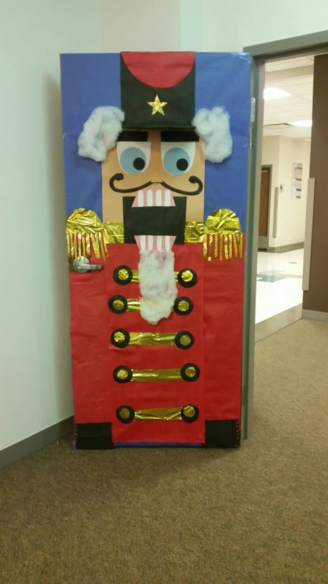 Nutcracker classroom door decoration DIY Nutcracker Classroom Door, Nutcracker Door Decorations, Nutcracker Crafts, Door Decorations Classroom Christmas, Christmas Door Decorating Contest, Christmas Classroom Door, Nutcracker Decor, Nutcracker Christmas Decorations, School Door Decorations