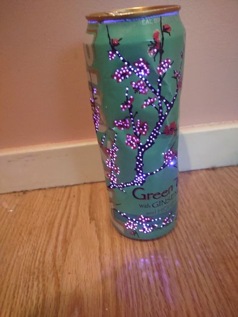 Arizona Iced Tea Can Crafts, Things To Do With Arizona Tea Cans, Arizona Tea Can Diy, Arizona Tea Can Crafts, Arizona Can Crafts, Peace Tea Can Crafts, Arizona Cans Diy, Arizona Tea Can, Tea Room Decor