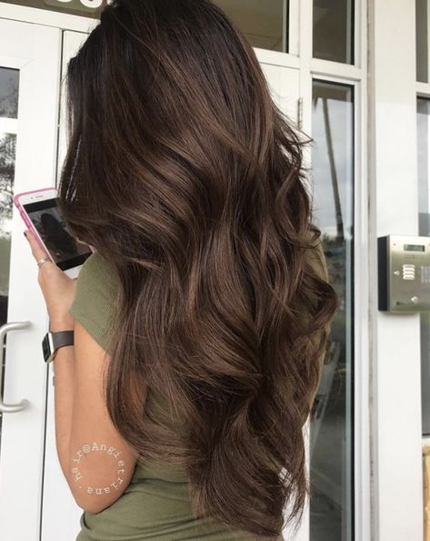 Long Dark Brown Hair, Layers Haircut, Wig Collection, Brown Hair Shades, Brown Hair Looks, Brown Hair Inspo, Brown Hair Balayage, Hair Stylies, Winter Hair