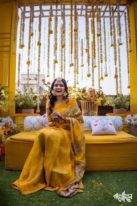 South Indian Haldi, Indian Haldi Decor, Haldi Decor Ideas, Haldi Dress For Bride, Haldi Look For Bride, Haldi Outfit For Bride, Haldi Dress Ideas, Haldi Look, Haldi Photoshoot