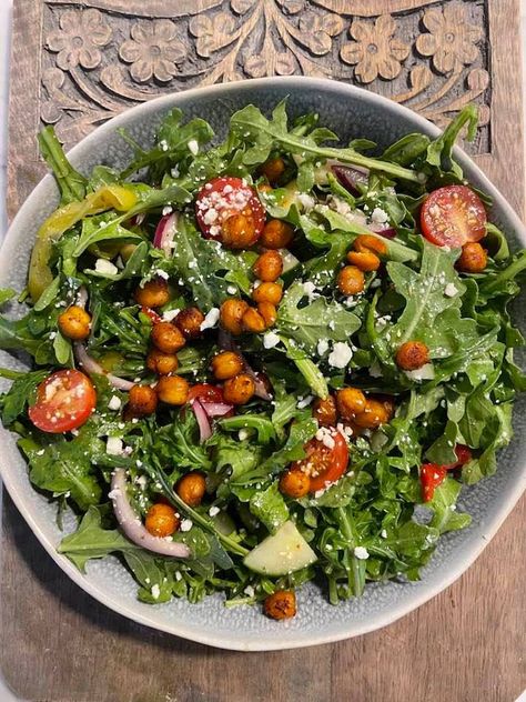 Greek Arugula Salad with Crispy Roasted Chickpeas!! Arugula Salad With Chickpeas, Roasted Cauliflower Arugula Salad, Roasted Chickpea Mediterranean Salad, Spicy Roasted Chickpea Salad, Arugula Barata Salad, Crispy Roasted Chickpeas, Salad Arugula, Arugula Salad, Tasty Healthy