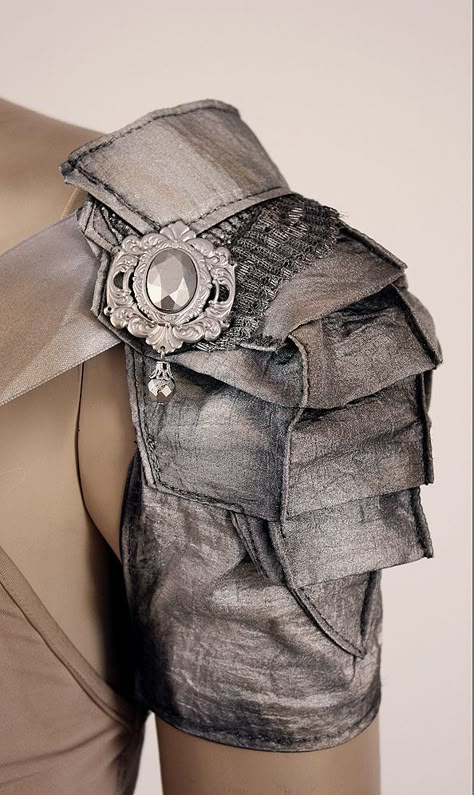 Another armor I by Pinkabsinthe Armor Inspired Fashion, Fabric Armor, Bucky Cosplay, Armor Inspiration, Armor Cosplay, Cosplay Idea, Awesome Cosplay, Metal Arm, Cosplay Armor