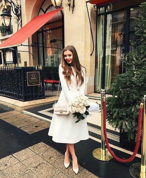 Luxury Lifestyle Fashion, Luxury Lifestyle Women, Mode Inspo, Feminine Outfit, Mode Vintage, Elegant Outfit, Fashion Classy, Classy Outfits, Modest Fashion