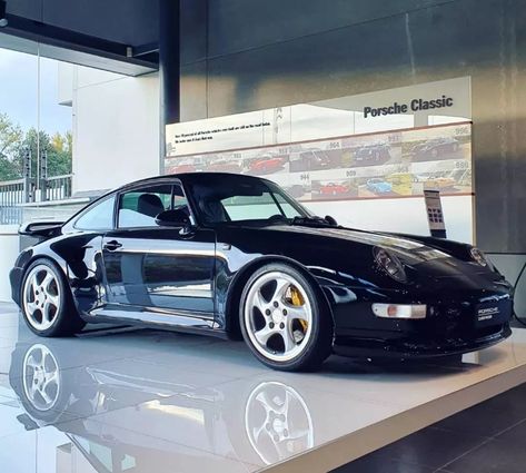 993 Turbo, Porsche Wheels, Custom Porsche, Vw Sedan, Jetta Mk5, Porsche Sports Car, Porsche 930, Porsche 993, Porsche Models