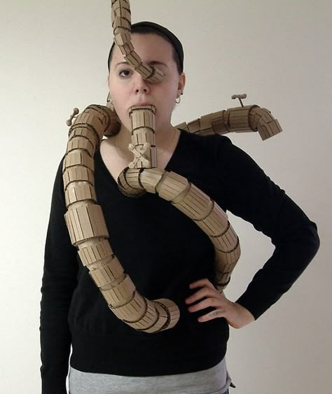 Cardboard Body Adornment, Cardboard Wearable Sculpture, Cardboard Wearable Art, Body Extension Art, Body Extension, Rebecca Horn, Surrealism Sculpture, Wearable Architecture, Sculpture Fashion