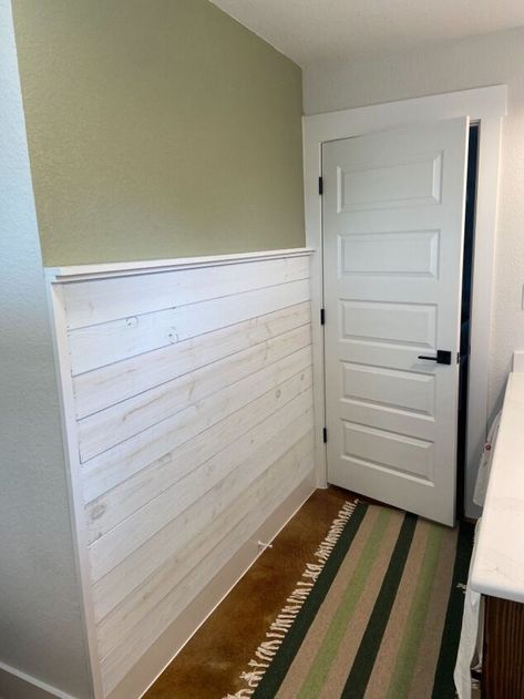 Beadboard Chair Rail, Faux Brick Accent Wall, Faux Brick Wallpaper, Dark Accent Walls, Brick Accent Wall, Shiplap Bathroom, Trim Ideas, Pony Wall, Bathroom Accent Wall