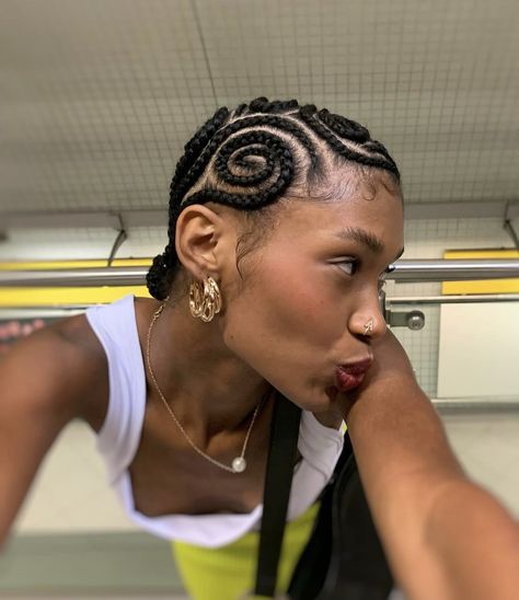 Small Feed In Braids, Bday Hair, Head Braid, Braiding Hair Colors, Afro Braids, Braided Cornrow Hairstyles, Bald Head, Girls Hairstyles Braids, Natural Hair Styles Easy