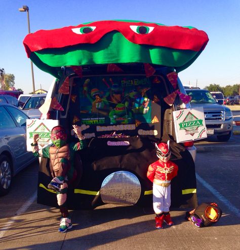 Ninja Turtles themed Trunk or Treat 2014 Ninja Trunk Or Treat, Ninja Turtles Trunk Or Treat Ideas, Tmnt Trunk Or Treat Ideas, Ninja Turtles Trunk Or Treat, Ninja Turtle Trunk Or Treat, Trunk Or Treat Truck, Maze Ideas, Ninja Halloween, Camp Games