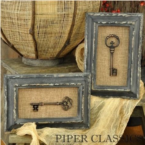 Frame Projects, Key Crafts, Empty Frame, Key Projects, Old Keys, Framed Pictures, Burlap Crafts, Antique Keys, Keys Art