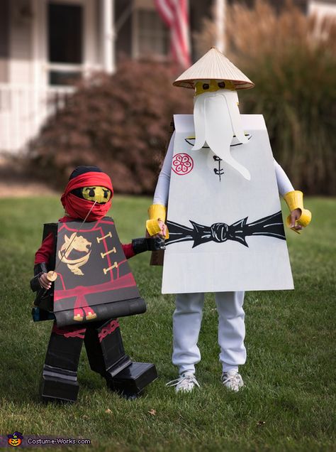 Lego Ninjago Costume - Halloween Costume Contest Lego Ninjago Halloween Costume, Lego Ninjago Halloween, Lego Ninjago Costume, Ninjago Halloween, Ninjago Cosplay, Pokemon Family, Ninjago Costume, Creative Costume Ideas, Ninjago Birthday Party