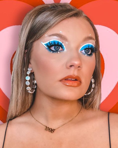 Bubbles Makeup Powerpuff, Bubbles Powerpuff Makeup, Power Puff Girl Makeup, Dorothy Makeup, Powerpuff Girls Diy, Bubbles Makeup, Powerpuff Girls Makeup, Tinkerbell Makeup, Powder Puff Girls