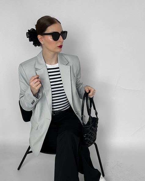 Light grey blazer on repeat! This time with a striped shirt, wide leg trousers, and Isabel Marant sneakers. Stripes and red lipstick are my ultimate combo! ❤️ #OOTD #StyleStaples #elfcosmetics #elflipstick #inweekday #stripetee #saintlaurentbelt #chanelsunglasses #isabelmarantsneakers #royalrepubliq #nakdfashion #benakd #greyblazer #redlips Stripe Blazer, Elf Lipstick, Light Grey Blazer, Isabel Marant Sneakers, E.l.f. Cosmetics, Chanel Sunglasses, Grey Blazer, Grey Top, On Repeat