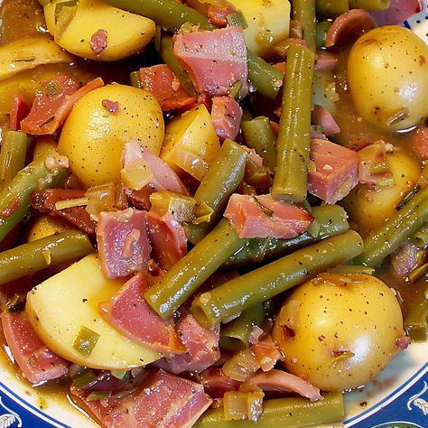 Ham Hock Green Beans And Potatoes, Green Beans Potatoes And Ham Crock Pots, Slow Cooker Ham Green Beans And Potatoes, Green Bean Ham And Potatoes Crockpot, Green Beans Hamhock, Crockpot Ham Beans And Potatoes, Ham Hock And Green Beans In Crockpot, Greenbeans Bacon And Potatoes In Crockpot, Green Bean And Ham Soup