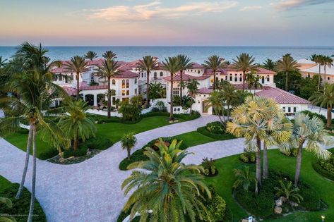 Big Mansions, Florida Mansion, Dream Mansion, Mansions Luxury, Mansions Homes, Tropical Houses, Luxury Homes Dream Houses, Dream House Exterior, Facade House