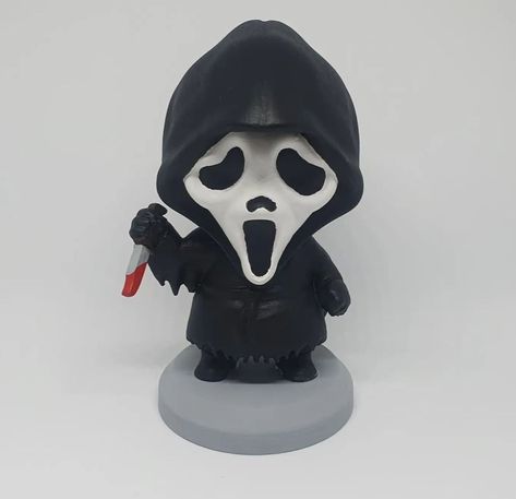 Ghostface Clay Art, Clay Ghostface, Ghost Face Clay, Lil Shop Of Horrors, Scream Mask, Tim Burton Style, Halloween Clay, Clay Crafts Air Dry, Doll Painting