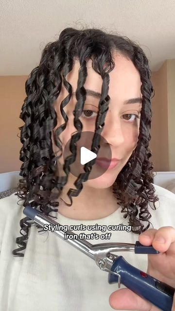 Sophia🤍 on Instagram: "Favorite styling technique🩷 #curls #curlyhair #curly #hair #curlyhairtutorial #styling" How To Wash Curly Hair Properly, Wash Curly Hair, Curly Wavy Hair, Curly Hair Tutorial, Wavy Curly Hair, Straight Hair, Wavy Hair, Hair Tutorial, Curly Hair