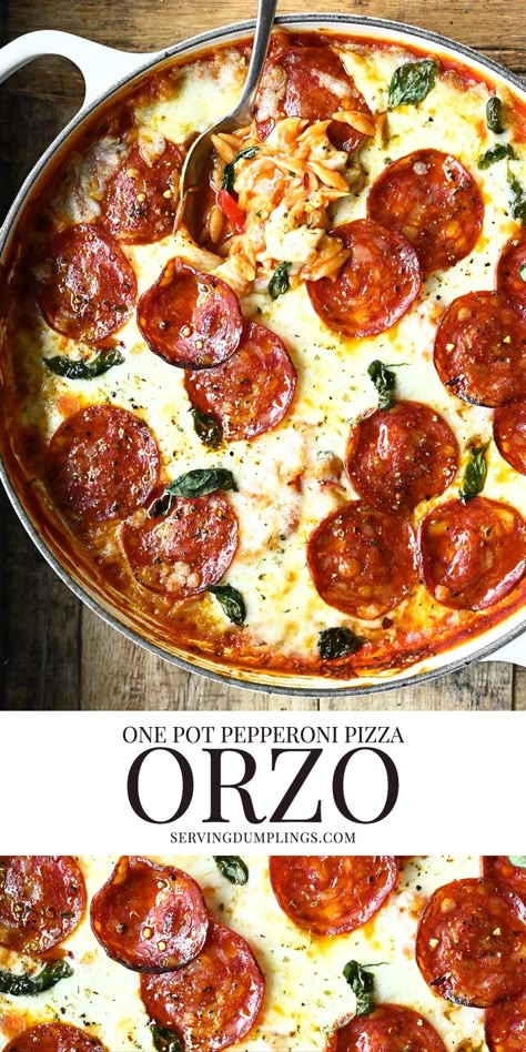 One Pot Pepperoni Pizza Orzo - Serving Dumplings Pizza Orzo, Crispy Pepperoni, Serving Dumplings, Pepperoni Pasta, Pizza Pasta Bake, Pepperoni Recipes, Cheesy Pasta Bake, Pizza Bowl, Orzo Recipes