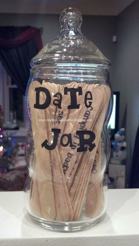 Every year I buy James gifts, but because I love crafting so much, I also try to make him a few things as well. Here is one gift I hav... Date Jar, Cadeau St Valentin, Homemade Anniversary Gifts, Diy Anniversary, Bf Gifts, Diy Gifts For Him, Gifts For Boyfriend, Relationship Gifts