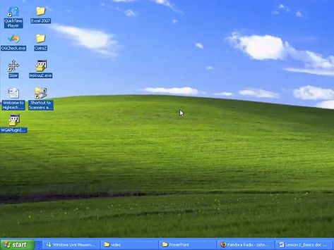 Windows Xp Nostalgia, Windows 96 Aesthetic, Old Microsoft Wallpaper, 2000s Windows Aesthetic, Web 1.0, Windows 7 Aesthetic, Windows Background Aesthetic, 2000s Computer Aesthetic, Windows Xp Aesthetic