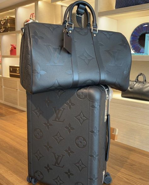 Lv Suitcase, Lv Travel Bag, Luggage Luxury, Louis Vuitton Luggage Set, Luxury Luggage Sets, Luxury Suitcase, Lv Luggage, Luxury Luggage, Louis Vuitton Travel Bags