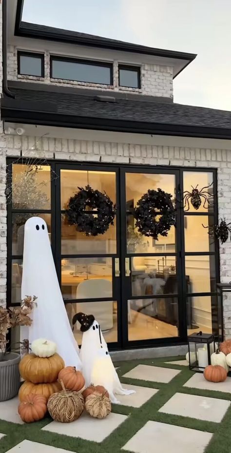 We are sharing over 53 epic Halloween front porch decor ideas that you are going to want to replicate! These are all gorgeous and so fun for Fall and Halloween! Halloween Mums Front Porch, Mums Front Porch, Halloween Mums, Front Porch Decor Ideas, Hanging Witch, Cinderella Pumpkin, Halloween Front Porch Decor, Hanging Ghosts, Scary Decorations