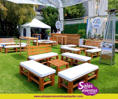 Decoration Restaurant, Outdoor Club, Pallet Couch, Couch Design, Diy Outdoor Kitchen, Bar Design Restaurant, Cafe Interior Design, Outdoor Decor Backyard, Backyard Party