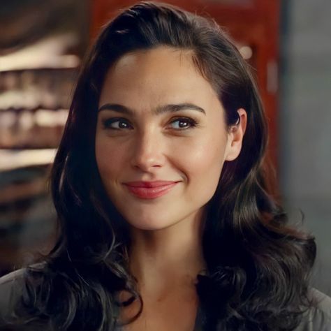 Gal Gabot, Wonder Woman 1984, Gal Gardot, Wonder Woman Movie, Gal Gadot Wonder Woman, Girl Inspiration, Iconic Women, Gal Gadot, Fav Celebs