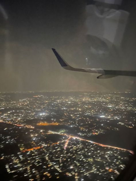 Flight Snapchat, Delhi Snapchat, Shot Film, Delhi Airport, Instagram Movie, Flight Travel, Mumbai Airport, Vision Board Photos, Night Flight