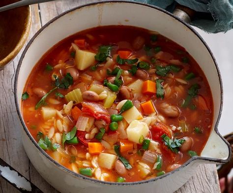 Italian Minestrone Soup Recipe, Veal Saltimbocca, Lamb Casserole, Tuscan Bean Soup, Prosciutto Recipes, Pescetarian Recipes, Boston Baked Beans, Minestrone Soup Recipe, One Pot Dinners