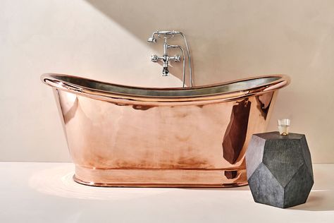 Copper Bathtub, Copper Tub, Copper Bath, Copper Bathtubs, Gold Bath, Tea Estate, Upcycled Home Decor, Diy Upcycling, Powder Rooms