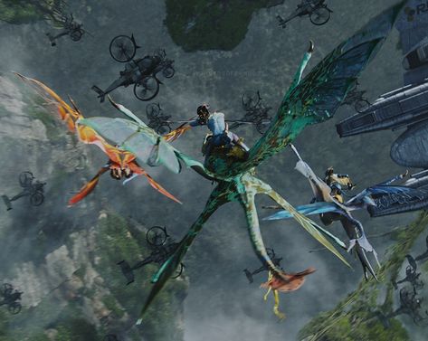 Zoe Saldaña as Neytiri, in “Avatar” (2009). Ikran Banshee, Zoe Saldana Avatar, Neytiri Avatar, Avatar Animals, Avatar 2009, Avatar Poster, Jake Sully, Blue Avatar, Avatar James Cameron