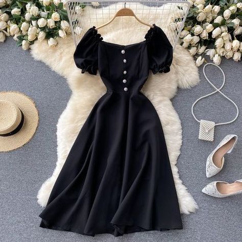 Sunday Dress Design, Sunday Dress Outfit, Semi Formal Mujer, Sunday Dresses, Short Frocks, Black Dresses Classy, Sunday Dress, Puff Sleeve Dresses, Frock Design