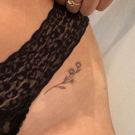 Flower Tattoo On Hip Bone, Dainty Floral Hip Tattoo, Small Flower Tattoo On Hip, Small Floral Hip Tattoo, Flower Hip Tattoos Women, Small Flower Hip Tattoo, Flower On Hip Tattoo, Flower Tattoo On Hip, Flower Tattoo Hip