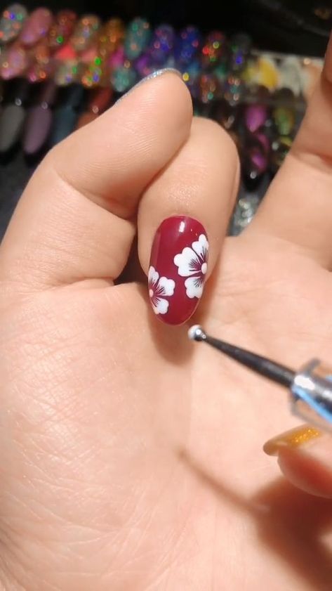 Diy Halloween Nail Art, Video Nails, Video Nail, Make Up Diy, Leaf Butterfly, Diy Decals, Nail Sequins, Colorful Confetti, Manicure Nail Art