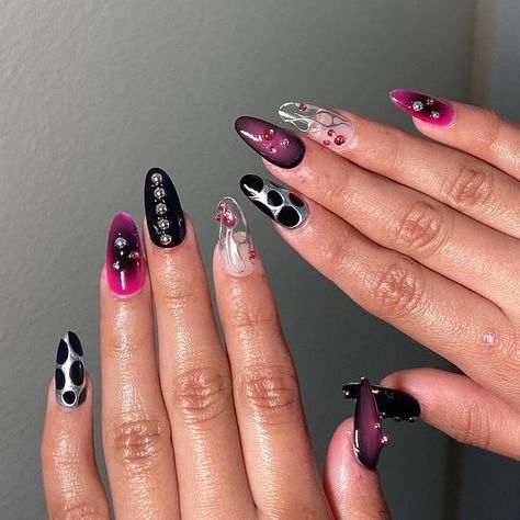 Pink White Black Nails, Black Pink Nails, Pink And Black Nails, Pink Black Nails, Nail Design Glitter, Best Nails, Hippie Nails, Gel Nails Diy, Grunge Nails