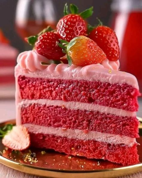 Grandma's cooking Recipes | Strawberry Velvet Cake 😍🍓🍰 | Facebook Velvet Cake Recipes, Unsweetened Cocoa Powder, Strawberry Shortcake Recipes, Jamie Oliver Recipes, Creative Birthday Cakes, Sweet Drinks, Strawberry Desserts, Cake Decorating Tutorials, Cake Flavors