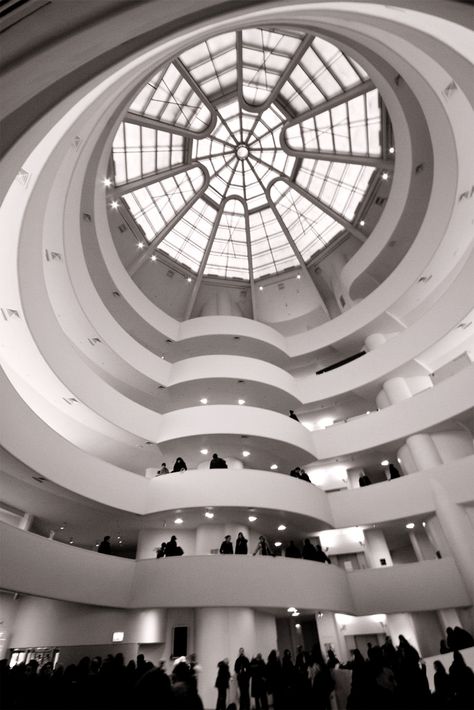 Guggenheim Museum (Ceiling/Skylight) by Frank Lloyd Wright, was the last major project designed and built by Wright, New York City, NY, between 1943 until it opened to the public in 1959 #GuggenheimMuseum #Ceiling #Skylight #FrankLloydWright Frank Lloyd Wright Guggenheim, Frank Lloyd Wright Interior, Nyc Attractions, Museum Interior, Visual Library, Geometric Architecture, Street New York, New York Museums, Famous Architects