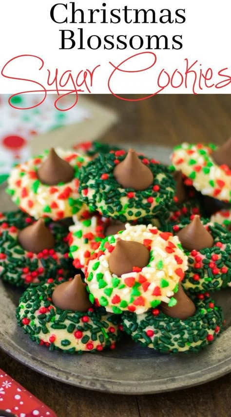 Sugar Cookie Blossoms, Cookie Blossoms, Christmas Sugar Cookies Easy, Jul Kaka, Hershey Kiss Cookies, Christmas Sugar Cookie, Best Christmas Cookie Recipe, Christmas Cookie Recipes, Kiss Cookies