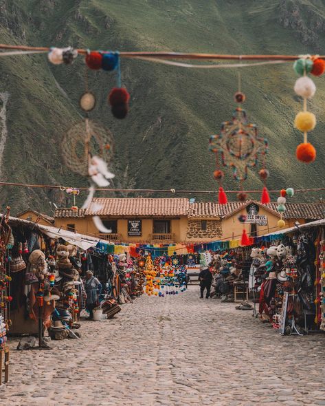 Have you heard of the Sacred Valley? 🇵🇪 A region in Peru’s Andean highlands and part of the heart of the Inca Empire, here are some of magical places to visit in the Sacred Valley 🦙 Chinchero - A visit to a traditional weaving centre where we fed alpacas and had a weaving demonstration from a few of the local women while sipping on muña tea 🌱 Moray - An ancient Incan laboratory with circular terraces believed to have been used for experimental agriculture 🎨 Pisac - a lovely town with ... Peru Aesthetic, Peru Landscape, Peru Landscape Photography, Andes Mountains Peru, Rainbow Mountains Peru, Sacred Valley Peru, Parts Of The Heart, Inca Empire, Sacred Valley