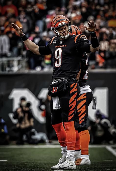 Nfl Bengals Wallpaper, Bengals Football Wallpaper, Cincinnati Bengals Aesthetic, Bengals Wallpaper Iphone, Cincinnati Bengals Wallpapers, Joe Burrow Aesthetic, Bengals Wallpaper, Joe Burrow Wallpaper, Nfl Photography