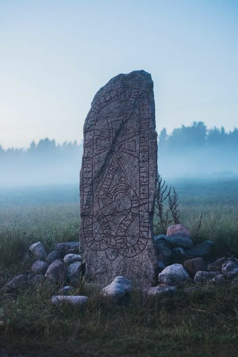 Viking Queen, Viking Aesthetic, Art Viking, Golden Bridge, Ancient Runes, Rune Stones, Standing Stones, Standing Stone, Viking Runes