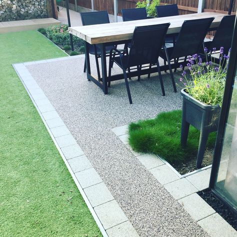 Resin Pathway Ideas, Resin Bound Patio, Resin Garden Ideas, Resin Patio Ideas, Resin Gravel, Concrete Aggregate, Back Garden Landscaping, Garden Ideas Uk, Driveway Entrance Landscaping