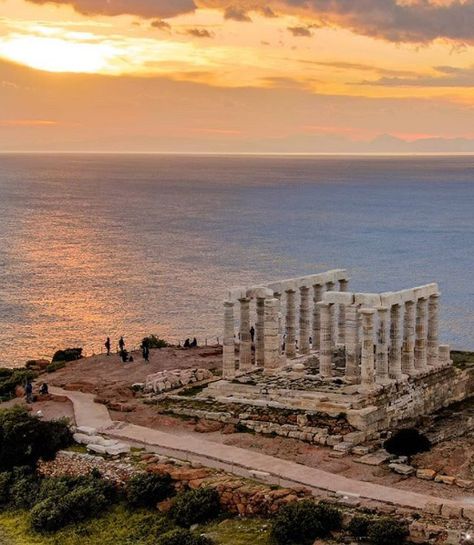 Ancient Greece Aesthetic, Temple Of Poseidon, Greece Aesthetic, Classical Greece, Greek Architecture, The Song Of Achilles, Ancient Greek Architecture, Song Of Achilles, Acropolis