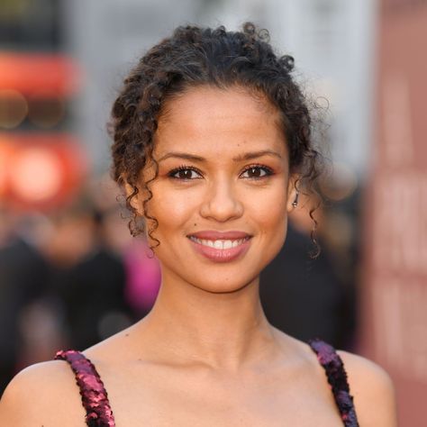 Mbatha Raw, Gugu Mbatha Raw, Dramatic Classic, Soft Glam Makeup, Colored Curly Hair, Short Curly Hair, Glam Makeup, Brunette Hair, Cut And Color