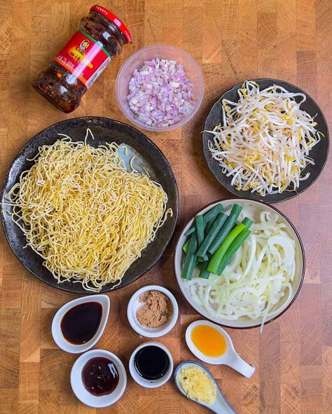 Garlic Chow Mein Noodles, Cantonese Chow Mein Recipe, Soy Sauce Chow Mein, Chow Mein Crunchy Noodles, Chow Mein Recipe Tin Eats, Cantonese Chow Mein, Chicken Chow Mein Cantonese Style, Natasha’s Kitchen Chicken Chow Mein, Onion Sprouts